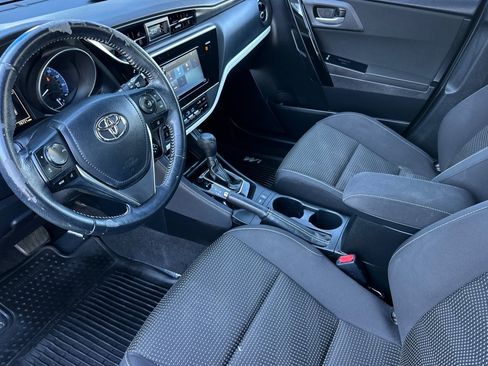 Used 2017 Toyota Corolla iM image 10