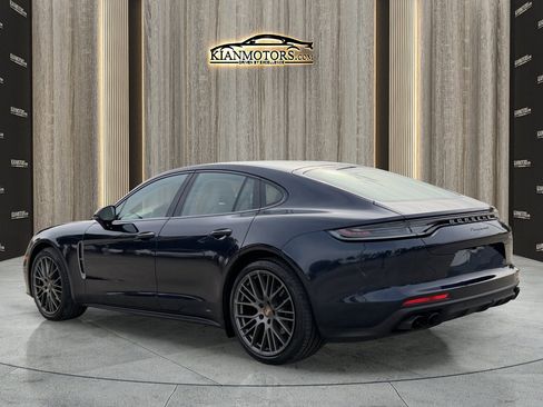Used 2023 Porsche Panamera 4 Platinum Edition image 12