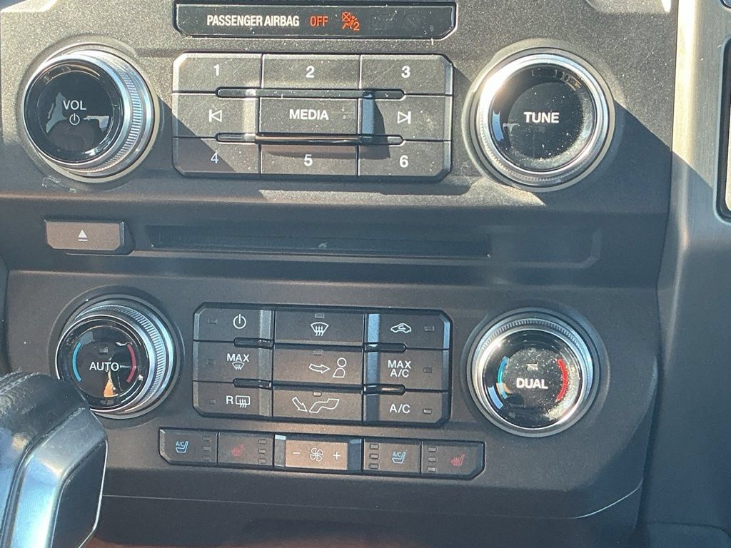 Used 2017 Ford F150 Limited AWD/4WD image 31