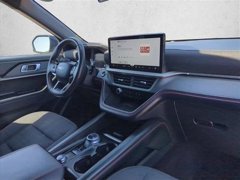 Certified 2025 Ford Explorer ST-Line w/ ST-Line Street Pack AWD/4WD image 24