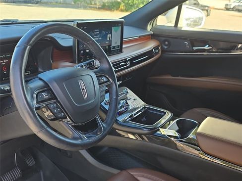 Used 2022 Lincoln Nautilus Reserve w/ Equipment Group 201A image 18