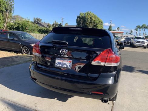 Used 2010 Toyota Venza FWD 4cyl 4dr Crossover image 6