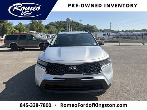 Used 2021 Kia Sorento S AWD/4WD image 2