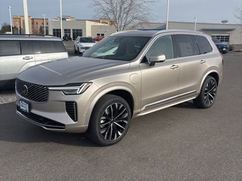 New 2026 Volvo XC90 T8 Plus w/ Protection Package Premier AWD/4WD image 8