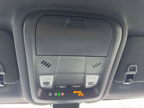 Used 2023 Chevrolet Equinox RS image 30