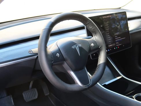 Used 2019 Tesla Model 3 Standard Range Plus RWD image 13