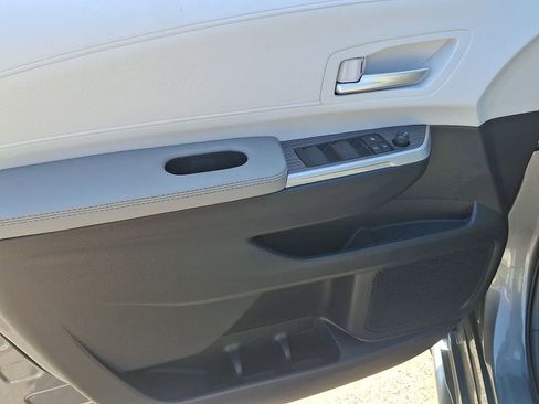 New 2026 Toyota Sienna XLE FWD image 11