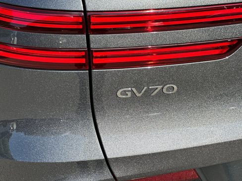 Used 2023 Genesis GV70 2.5T w/ Select Package image 29