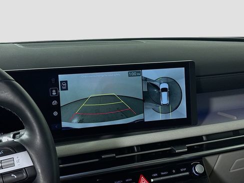 Used 2025 Hyundai Tucson Limited FWD image 14