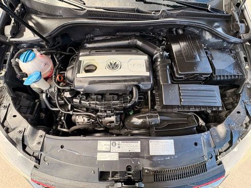 Used 2013 Volkswagen Golf 4-Door FWD image 35