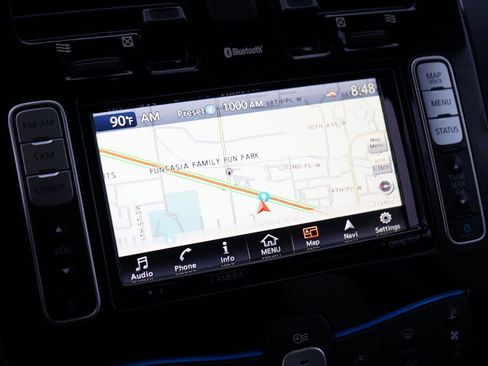 Used 2017 Nissan Leaf SL w/ Premium Package image 26