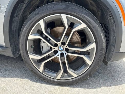Used 2025 BMW X5 xDrive50e w/ Executive Package AWD/4WD image 4