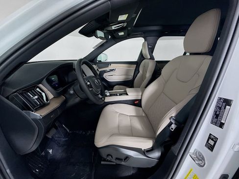 New 2026 Volvo XC90 B6 Plus w/ Protection Package Premier image 21