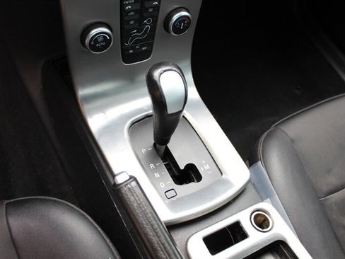 Used 2010 Volvo S40 2.4i image 12