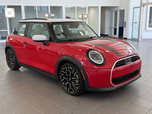 Certified 2025 MINI Cooper S FWD image 7