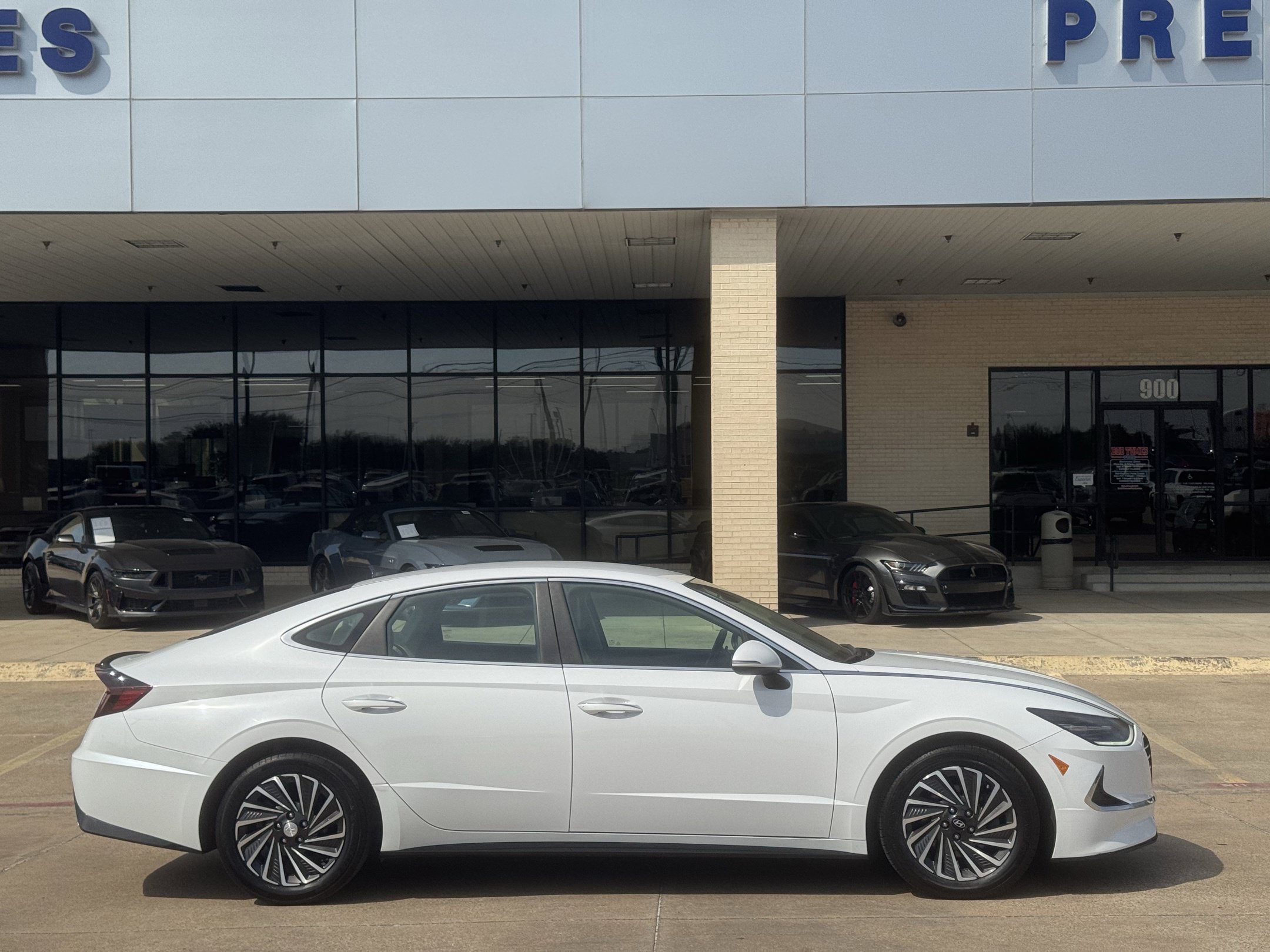 Used 2023 Hyundai Sonata SEL FWD image 3