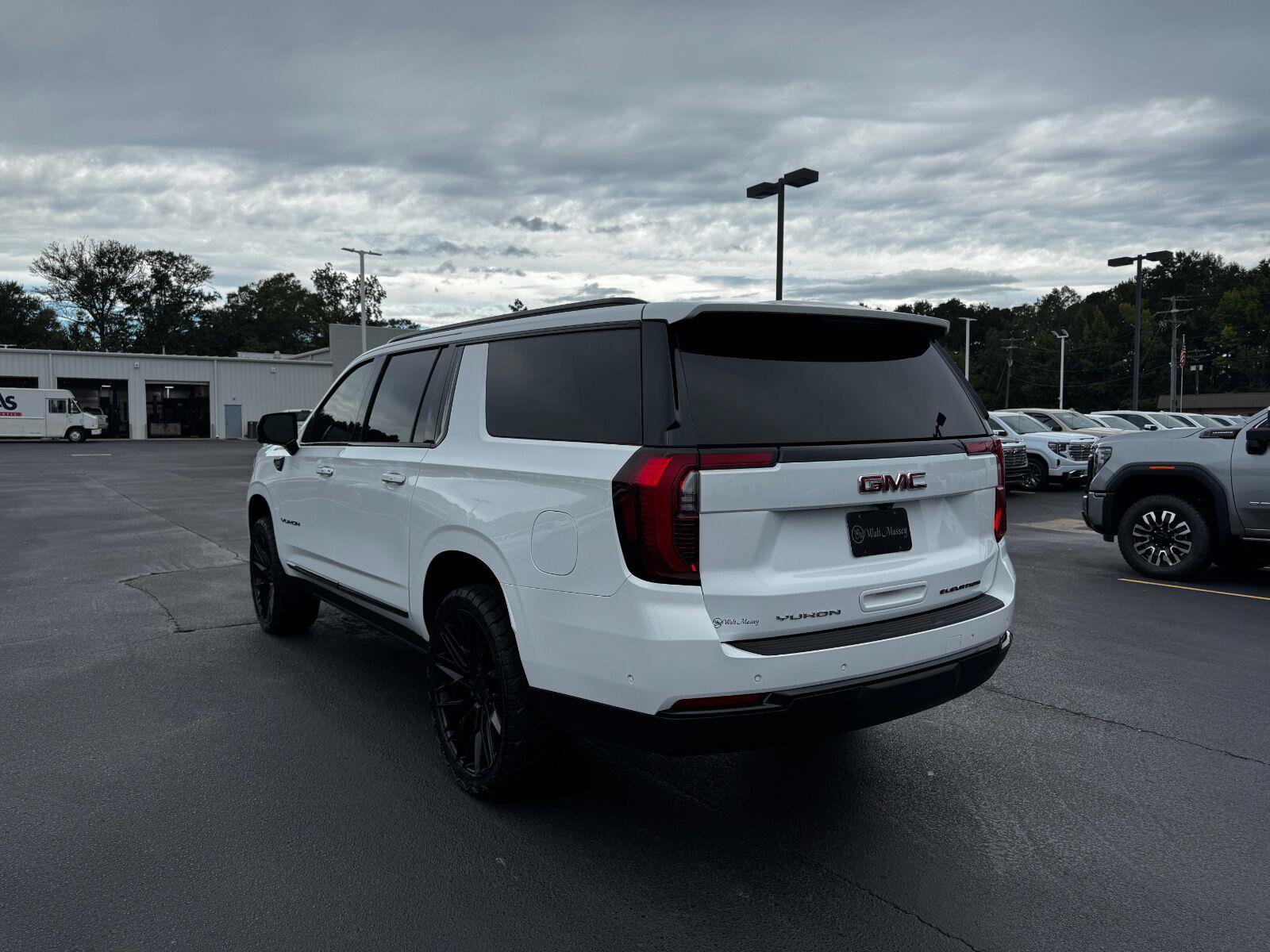 Used 2025 GMC Yukon XL Elevation w/ LPO, Floor Liner Package RWD image 3