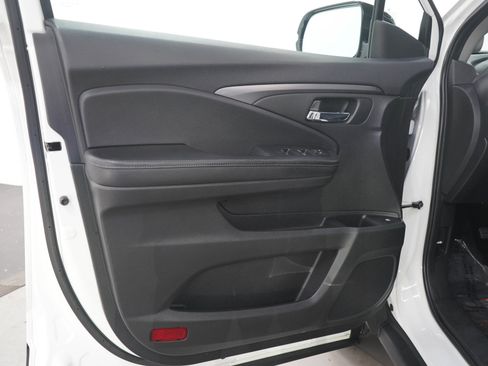 Used 2020 Honda Ridgeline Sport image 20