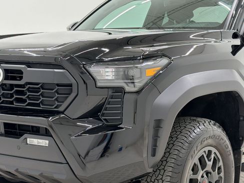 Used 2024 Toyota Tacoma PreRunner w/ TRD Prerunner Upgrade Package RWD image 12