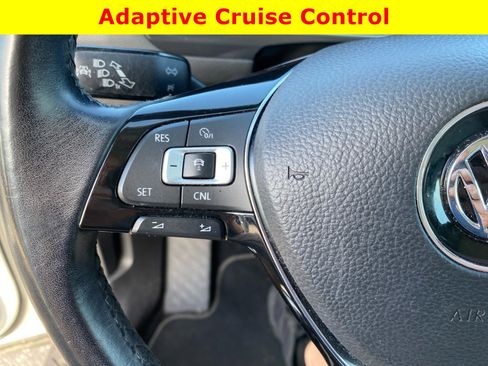 Used 2018 Volkswagen Tiguan SEL Premium AWD/4WD image 27