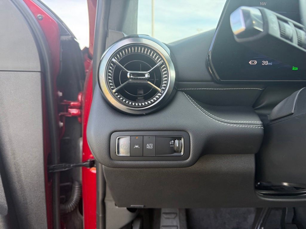 Used 2024 Chevrolet Blazer EV LT AWD/4WD image 20