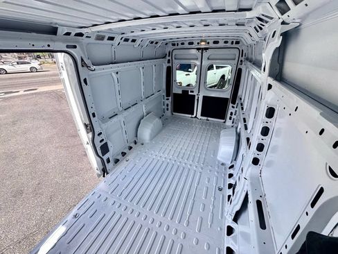 Used 2025 RAM ProMaster 3500 FWD image 12