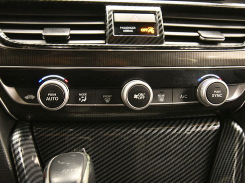 Used 2019 Honda Accord Sport image 16