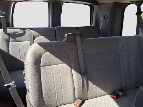 Used 2025 GMC Savana 3500 LT w/ LT Preferred Equipment Group RWD image 16