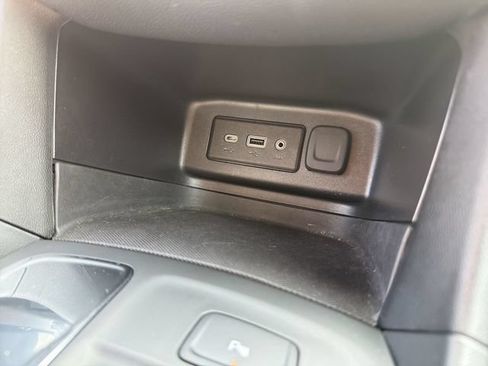 Certified 2024 Chevrolet Equinox LT w/ LPO, Floor Liner Package FWD image 25
