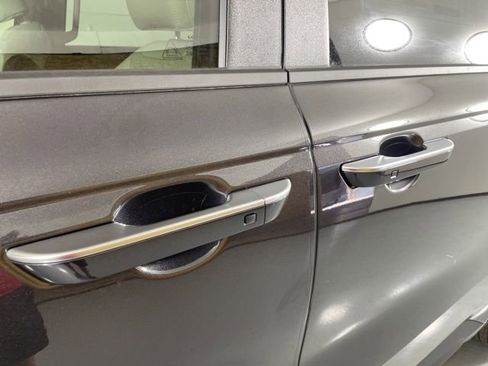 New 2026 Kia Carnival EX image 12