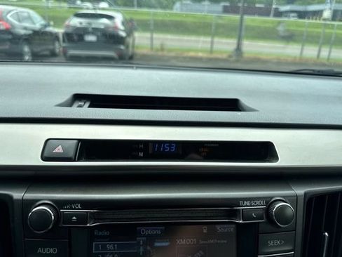 Used 2014 Toyota RAV4 XLE AWD/4WD image 16