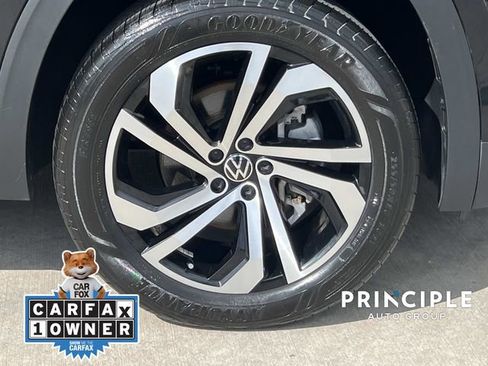 Used 2023 Volkswagen Atlas Cross Sport SEL AWD/4WD image 4