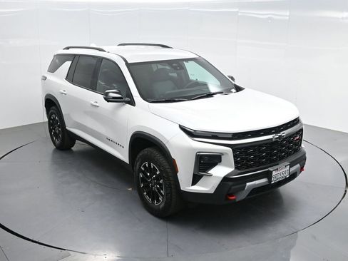 Used 2024 Chevrolet Traverse Z71 w/ Enhanced Driving Package AWD/4WD image 53