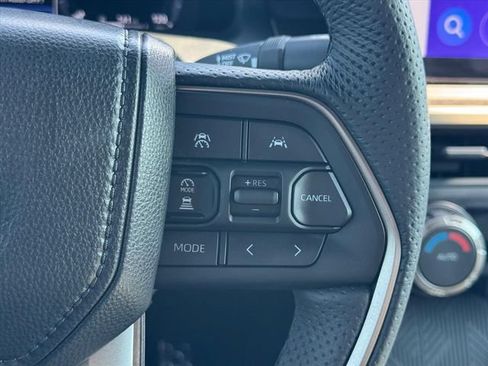Used 2025 Toyota Tacoma TRD Sport AWD/4WD image 19