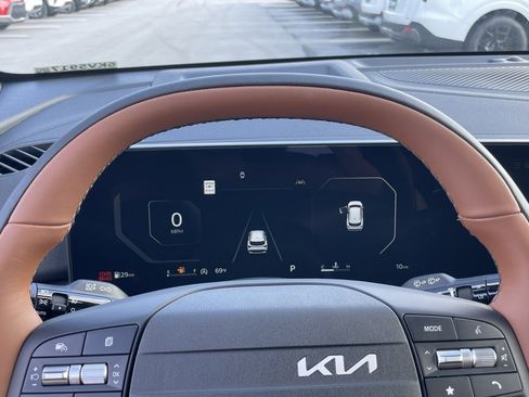 New 2026 Kia Sportage X-Line w/ X-Line Technology Package image 10