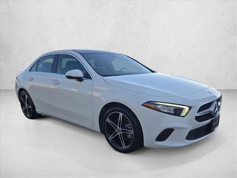 Used 2022 Mercedes-Benz A 220 image 3