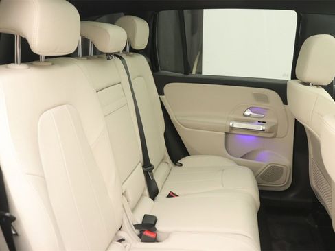 New 2026 Mercedes-Benz GLB 250 image 10