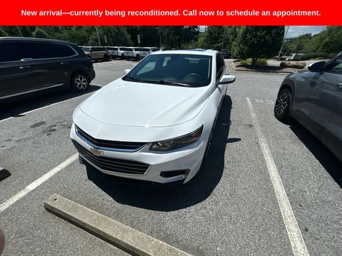 Used 2017 Chevrolet Malibu LT w/ Leather Package FWD image 22
