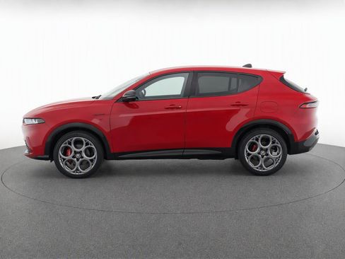Used 2024 Alfa Romeo Tonale Veloce w/ Active Assist Package AWD/4WD image 3