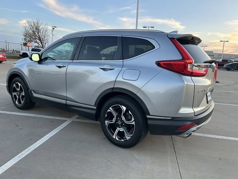 Used 2018 Honda CR-V Touring image 6
