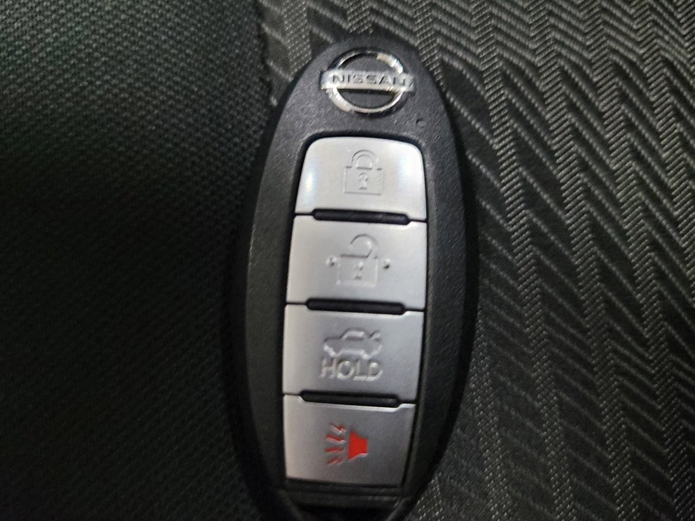 Used 2021 Nissan Versa SV FWD image 32