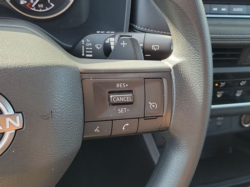 Certified 2025 Nissan Rogue S FWD image 20