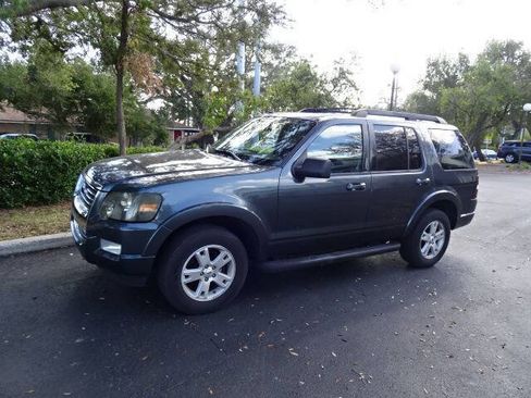 Used 2010 Ford Explorer XLT image 17