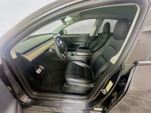 Used 2024 Tesla Model Y Performance image 13