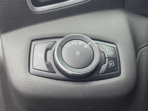 Used 2013 Ford C-MAX Energi SEL FWD image 26