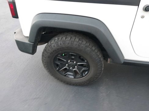 Used 2014 Jeep Wrangler Sport image 12
