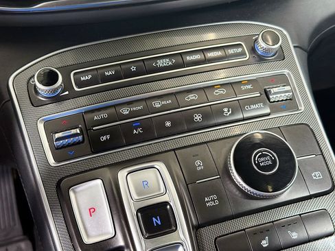 Used 2023 Hyundai Santa Fe SEL w/ Premium Package FWD image 17