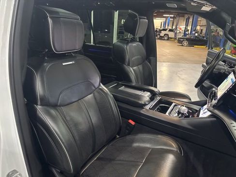 Used 2024 Jeep Grand Wagoneer L Series II w/ Quick Order Packagew 28T AWD/4WD image 50