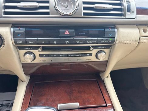 Used 2014 Lexus LS 460 w/ Comfort Package RWD image 20