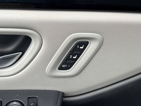 Used 2023 Honda Pilot Touring image 23